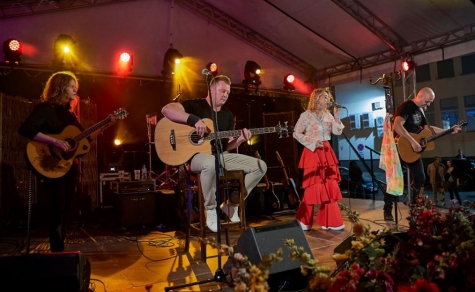 Kardamon na scenie IV Letniego Festiwalu pod muralem