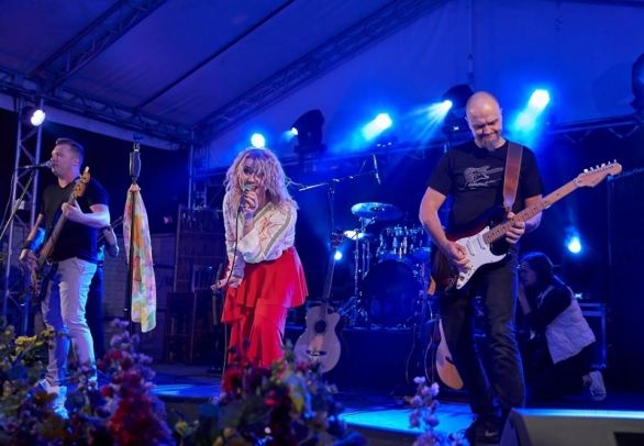 Kardamon na scenie IV Letniego Festiwalu pod muralem