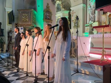 Koncert "Śpiewnik Papieski" w Mokobodach