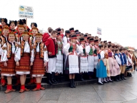 "Czas Poloneza", czyli ZPiT "Chodowiacy" im. A. Siwkiewicz w Święto Konstytucji 3 maja na Placu Zamkowym w Warszawie