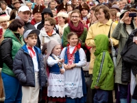 "Czas Poloneza", czyli ZPiT "Chodowiacy" im. A. Siwkiewicz w Święto Konstytucji 3 maja na Placu Zamkowym w Warszawie