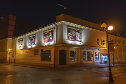 Patriotyczne iluminacje z okazji Dnia Flagi RP
