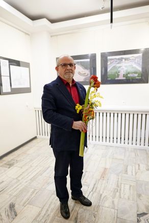 "Świat. Rysunek światła" - wystawa Andrzeja Bakiery w Galerii Teatralnej
