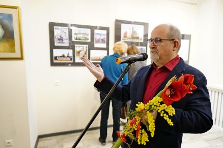 "Świat. Rysunek światła" - wystawa Andrzeja Bakiery w Galerii Teatralnej