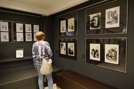 "Świat. Rysunek światła" - wystawa Andrzeja Bakiery w Galerii Teatralnej