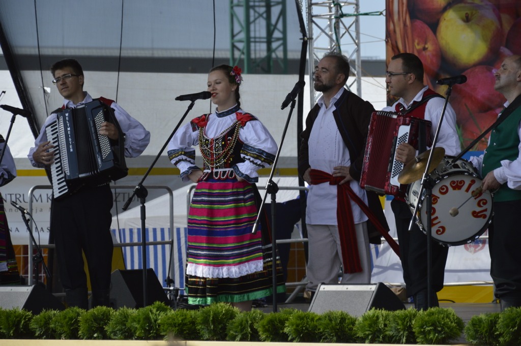 XXII Międzynarodowy Festiwal Pieśni, Tańca i Folkloru na terenie Międzynarodowych Dni z Doradztwem Rolniczym