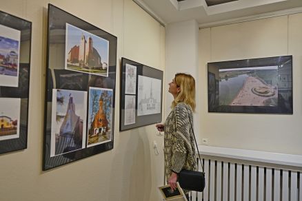 "Świat. Rysunek światła" - wystawa Andrzeja Bakiery w Galerii Teatralnej