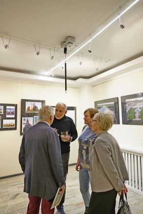 "Świat. Rysunek światła" - wystawa Andrzeja Bakiery w Galerii Teatralnej