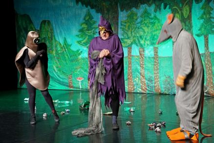 Spektakl "Król lasu" w ramach Teatralnych Spotkań pod muralem