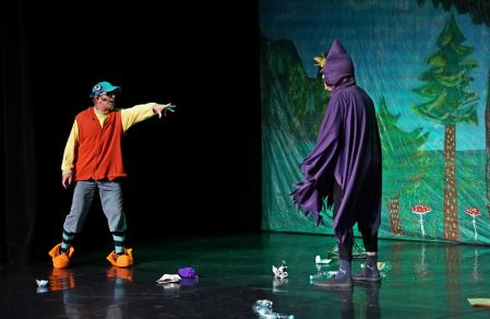 Spektakl "Król lasu" w ramach Teatralnych Spotkań pod muralem