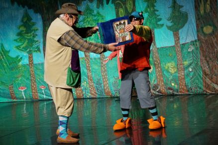 Spektakl "Król lasu" w ramach Teatralnych Spotkań pod muralem