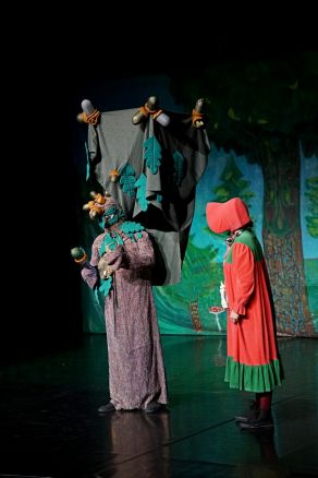 Spektakl "Król lasu" w ramach Teatralnych Spotkań pod muralem