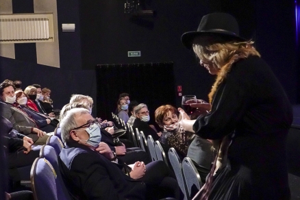 Katarzyna Żak w recitalu "Bardzo śmieszne piosenki"