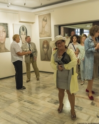 Wernisaż prac malarskich Izy Staręgi w Galerii Teatralnej