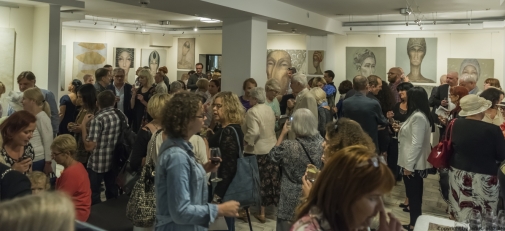 Wernisaż prac malarskich Izy Staręgi w Galerii Teatralnej