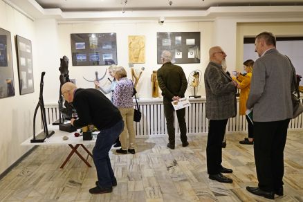 "Art trouvé - sztuka znaleziona" - wystawa Jerzego Wiesława Hęciaka w Galerii Teatralnej