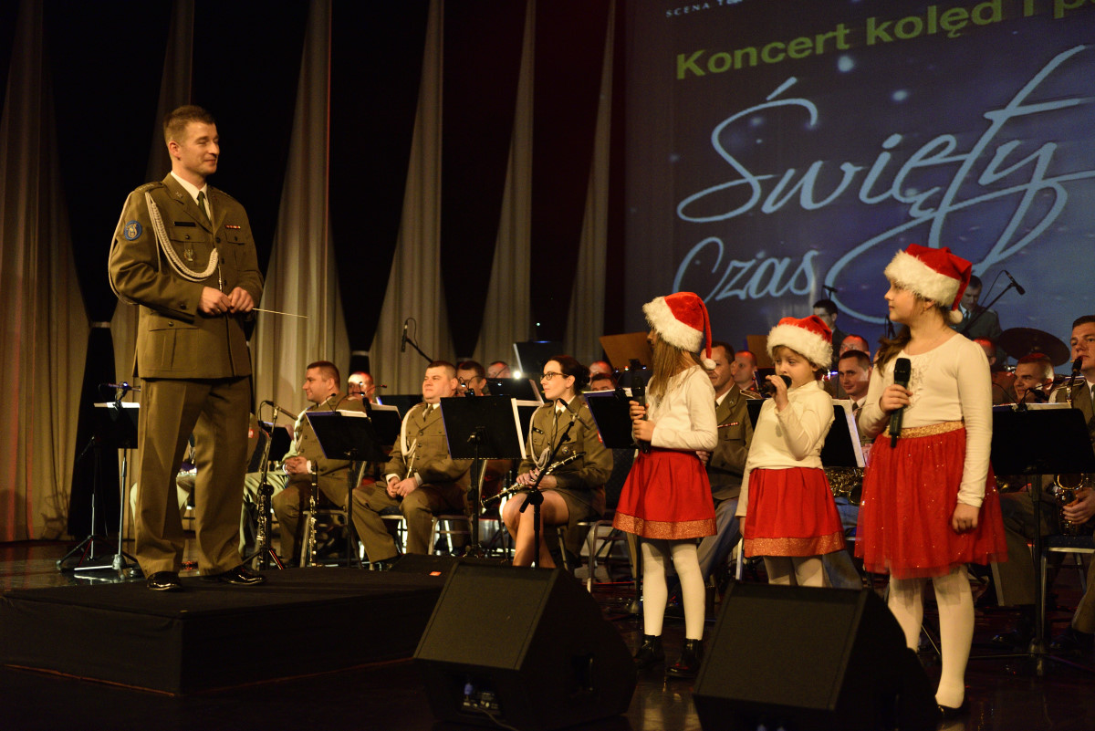 Fragment Koncertu "Święty Czas" w wykonaniu Orkiestry Wojskowej w Siedlcach, Chóru Miasta Siedlce oraz Solistów Teatru Es