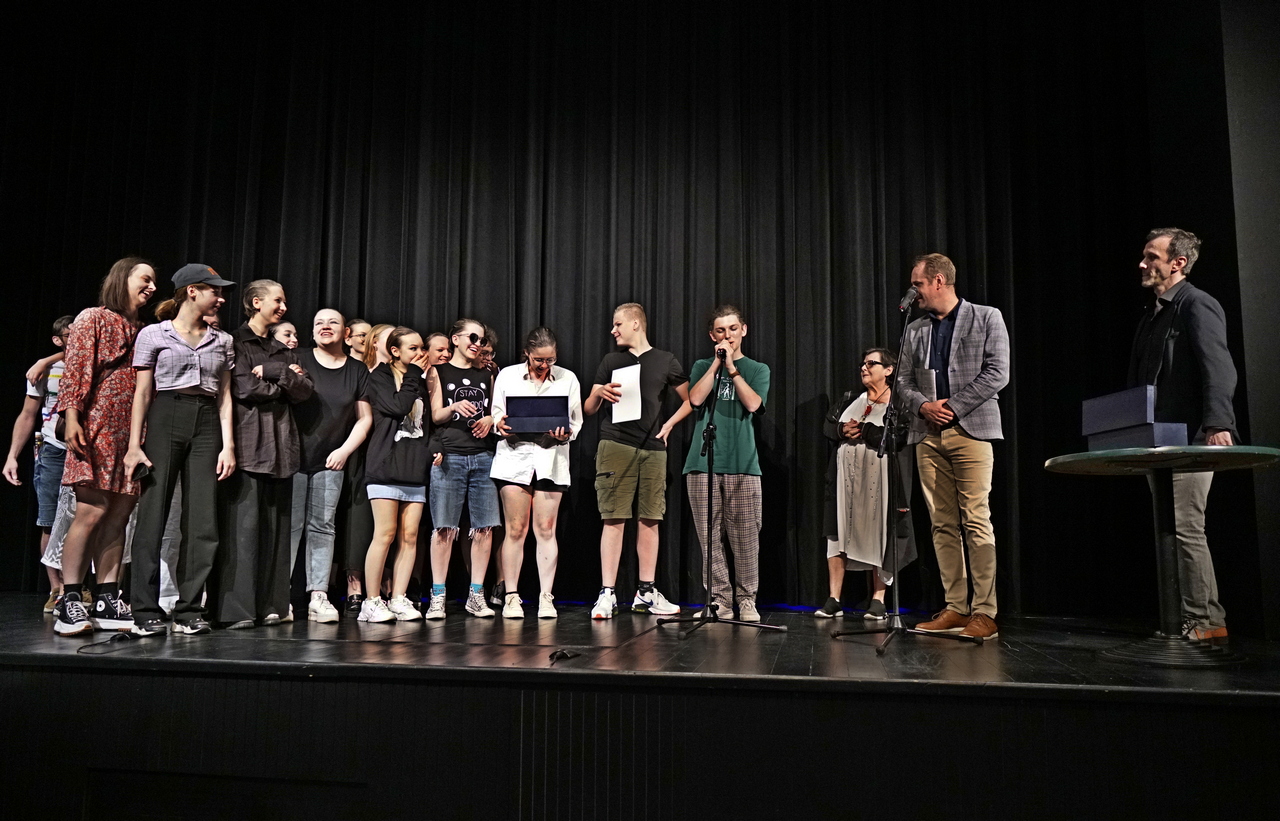 Laureaci II Festiwalu Teatrów Amatorskich "O Jackową Kulę"
