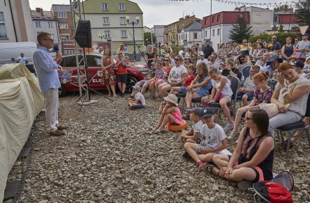 Spektakl "Mały Książe " w ramach Teatralnych Spotkań pod muralem