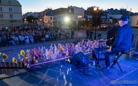 III Letni Festiwal pod Muralem - Piotr Bukartyk