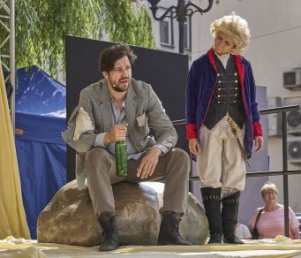 Spektakl "Mały Książe " w ramach Teatralnych Spotkań pod muralem