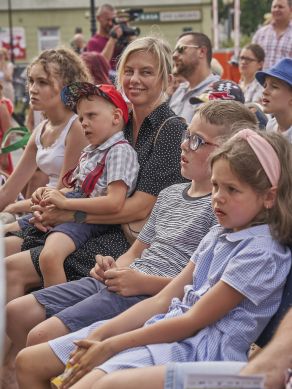 Spektakl "Mały Książe " w ramach Teatralnych Spotkań pod muralem