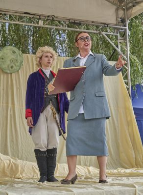 Spektakl "Mały Książe " w ramach Teatralnych Spotkań pod muralem