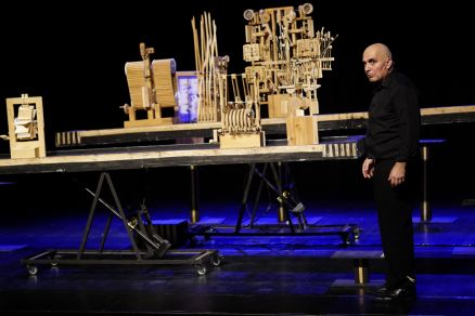 "Kobieta z wydm" - spektakl Adama Walnego w ramach projektu Teatr Polska
