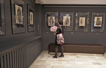 "Między malarstwem a teatrem" - Malarstwo Jadwigi Marii Jarosiewicz w Galerii Teatralnej CKiS