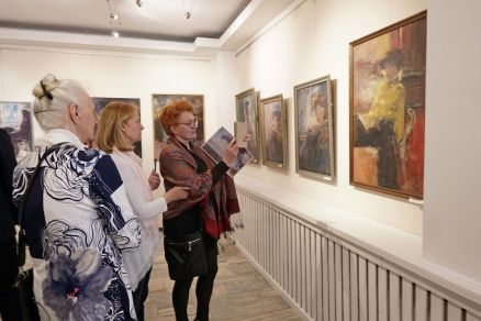"Między malarstwem a teatrem" - Malarstwo Jadwigi Marii Jarosiewicz w Galerii Teatralnej CKiS