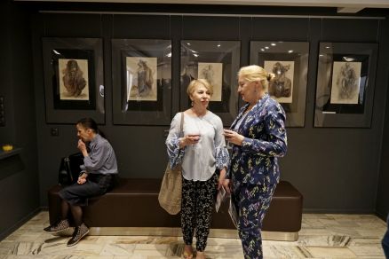 "Między malarstwem a teatrem" - Malarstwo Jadwigi Marii Jarosiewicz w Galerii Teatralnej CKiS