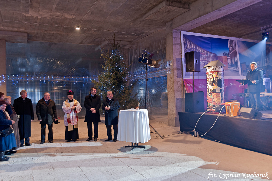 Uroczystość zawieszenia wiechy w Centrum Handlowo-Rozrywkowym "Galeria S" w Siedlcach z udziałem naszych muzyków i tancerzy