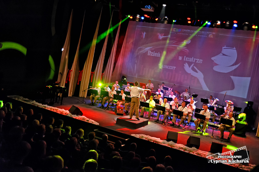 Koncert z okazji "Dnia Kobiet" pt. "Być kobietą"