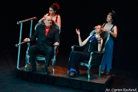 Spektakl "Iwona Księżniczka Burgunda" w wykonaniu aktorów Studia Teatralnego im. J. Woszczerowicza