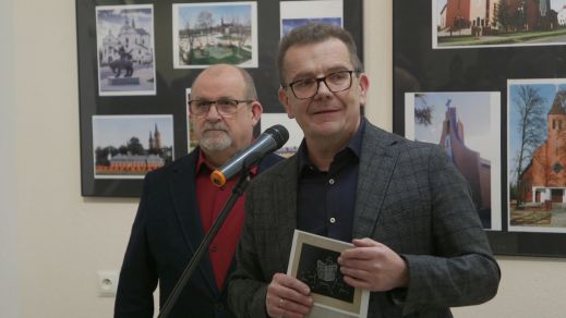 "Świat. Rysunek światła" - wystawa Andrzeja Bakiery w Galerii Teatralnej